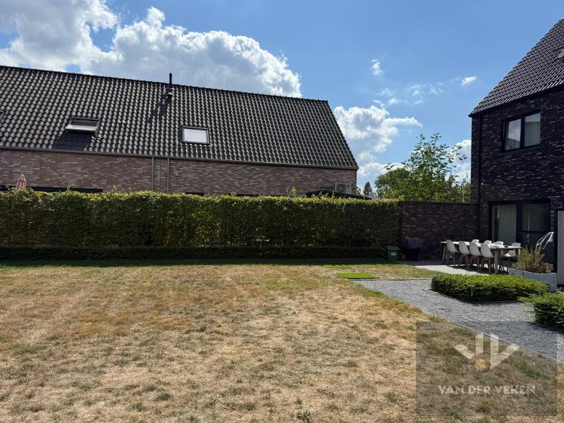 ZEER RECENTE, BIJNA ENERGIENEUTRALE WONING IN GODSHEIDE foto 6