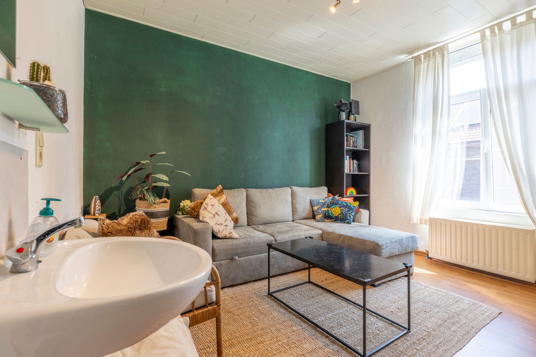 Woning met 3 slaapkamers en tuintje nabij het UZ Gent! foto 4