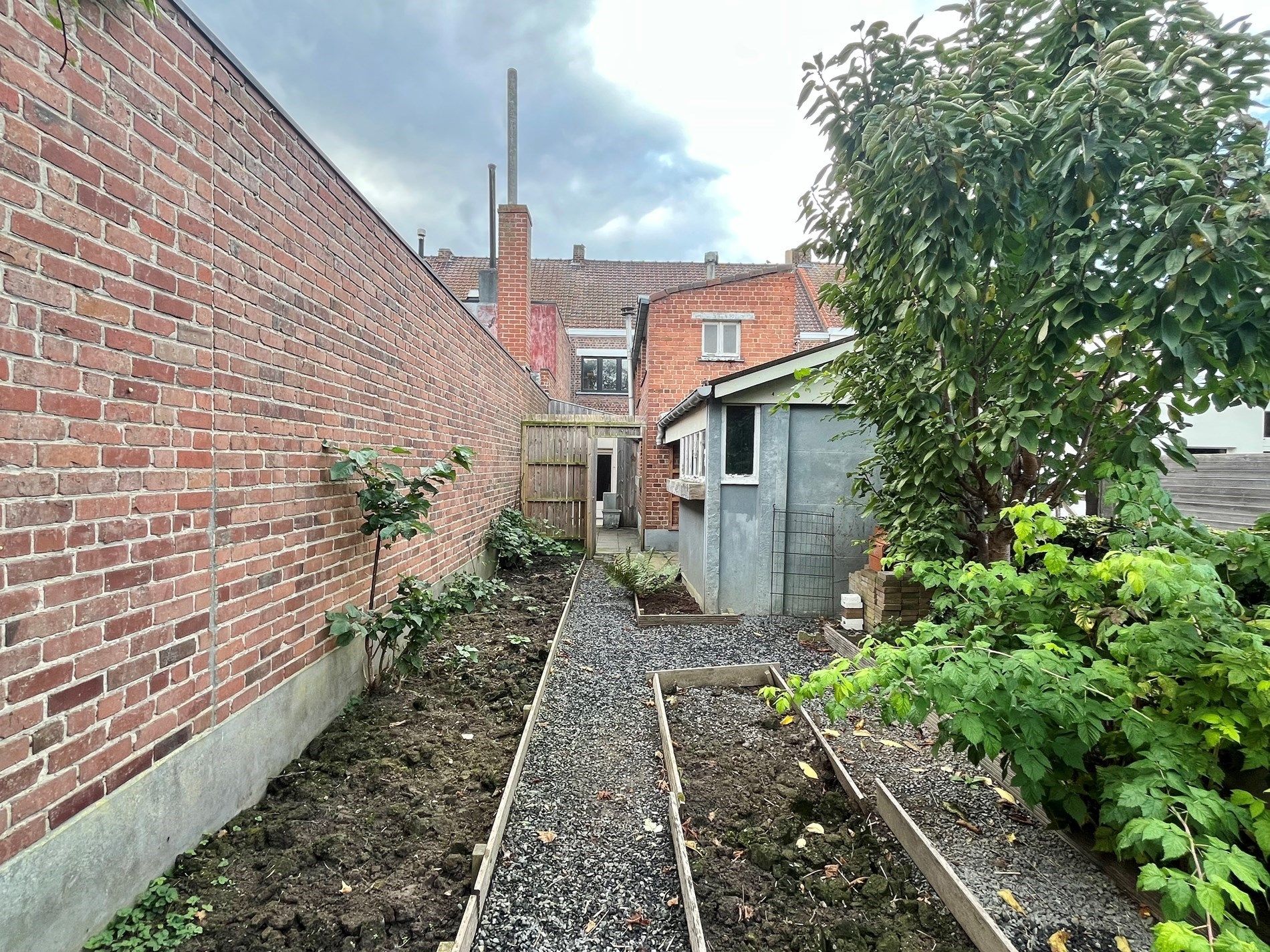 Rijwoning te koop in het centrum van Zwevegem foto 2