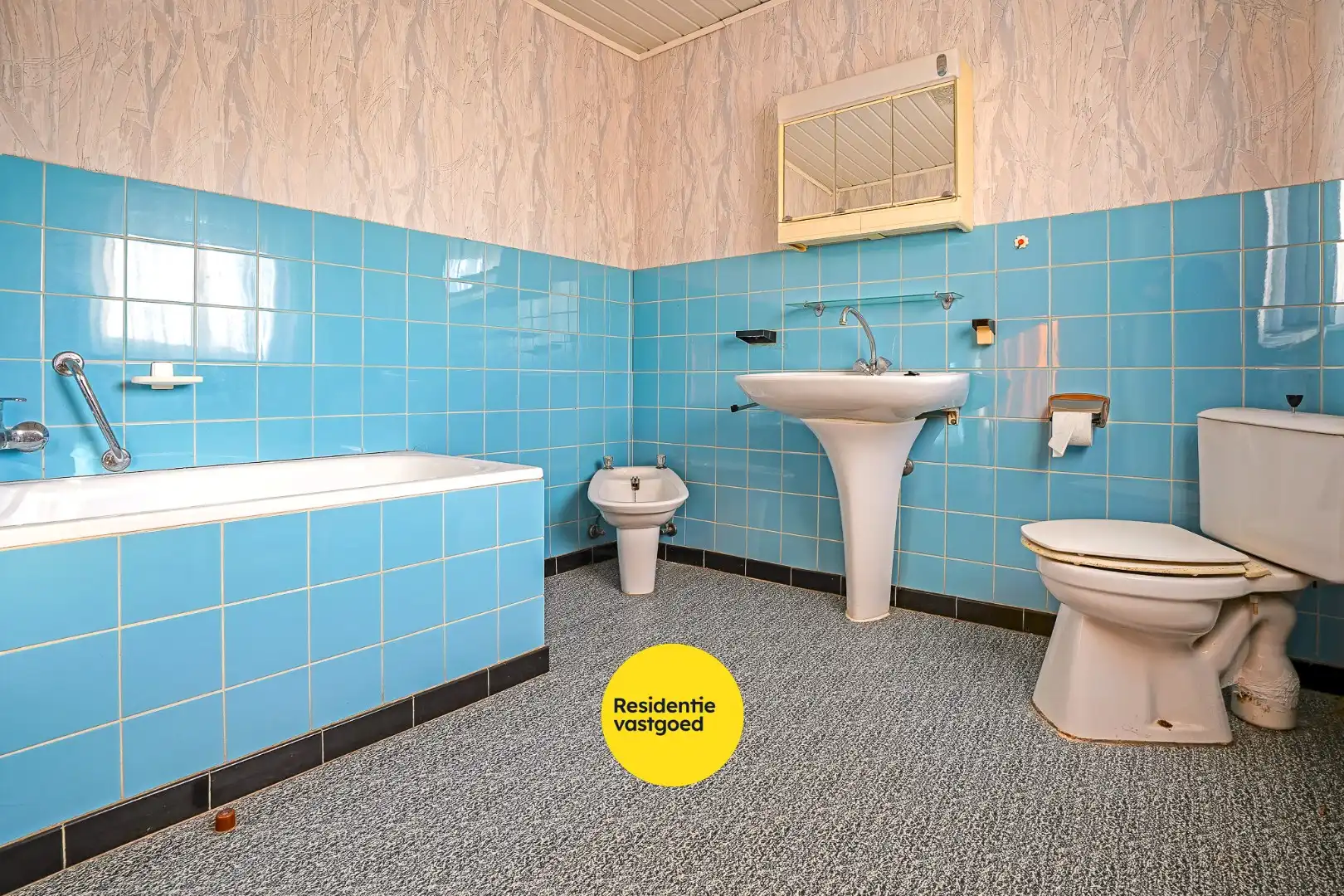 Renovatiewoning met 5 slaapkamers en zonnige tuin in het centrum van Woumen (Diksmuide) foto 8