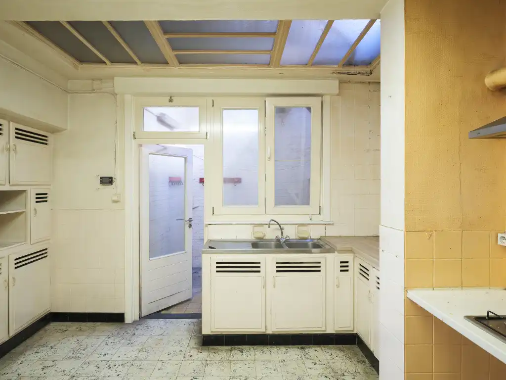 Te renoveren stadswoning op een absolute toplocatie aan het water foto 7