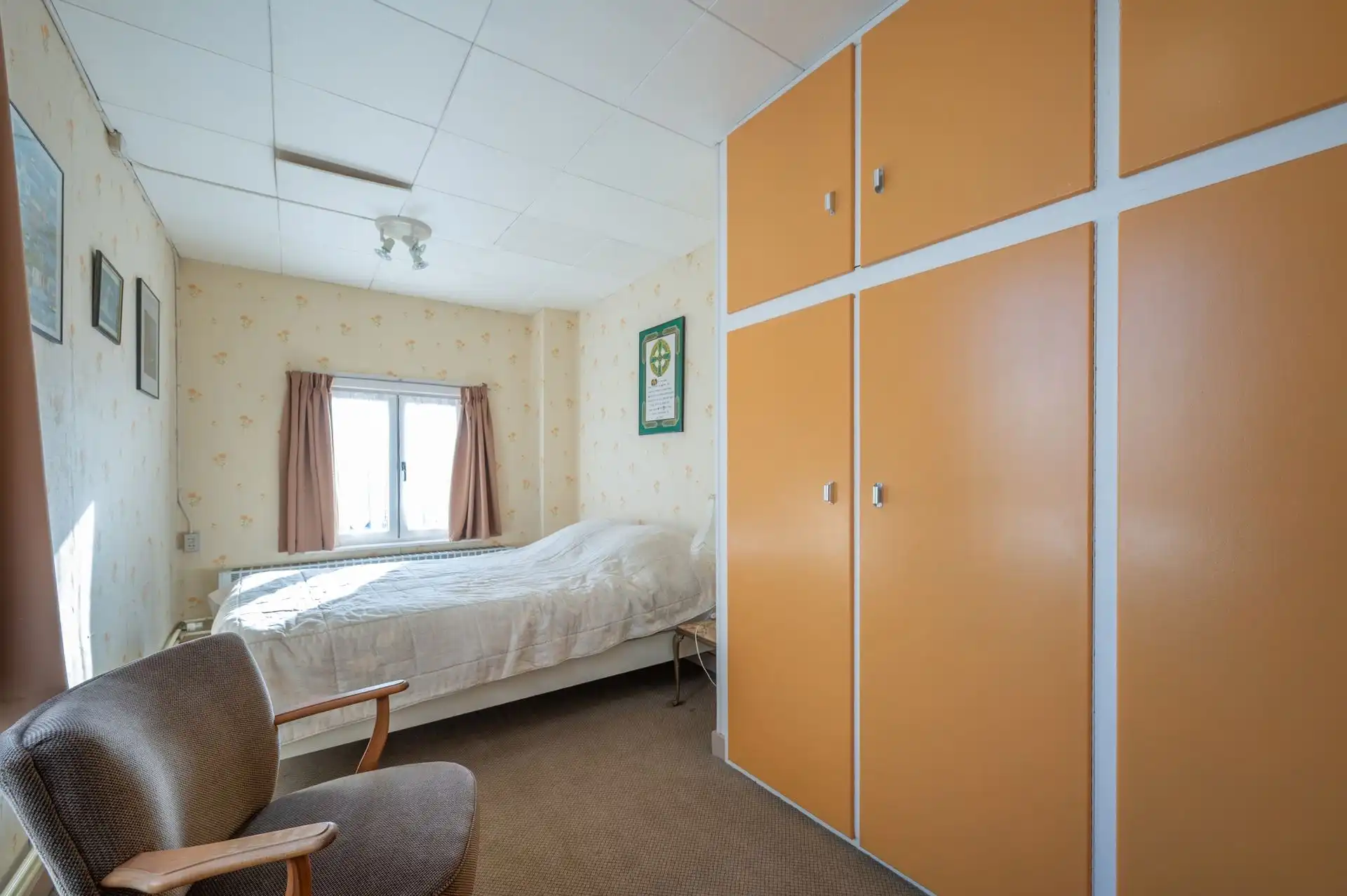 Grote gezinswoning met tuin en 7 slaapkamers nabij centrum en zee foto 26