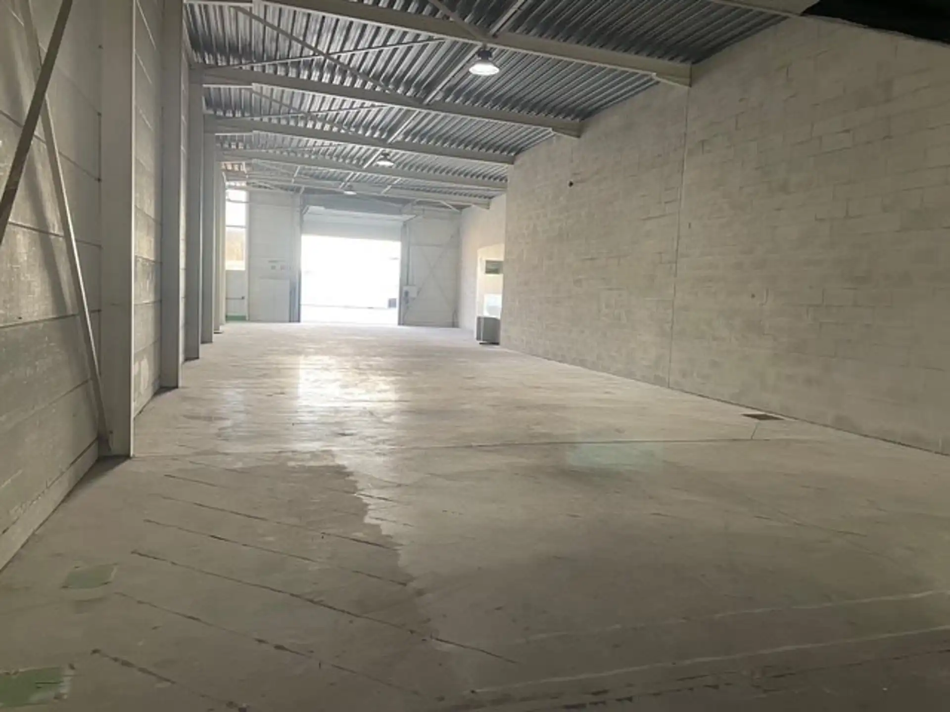 Multifunctioneel bedrijfsgebouw foto 11