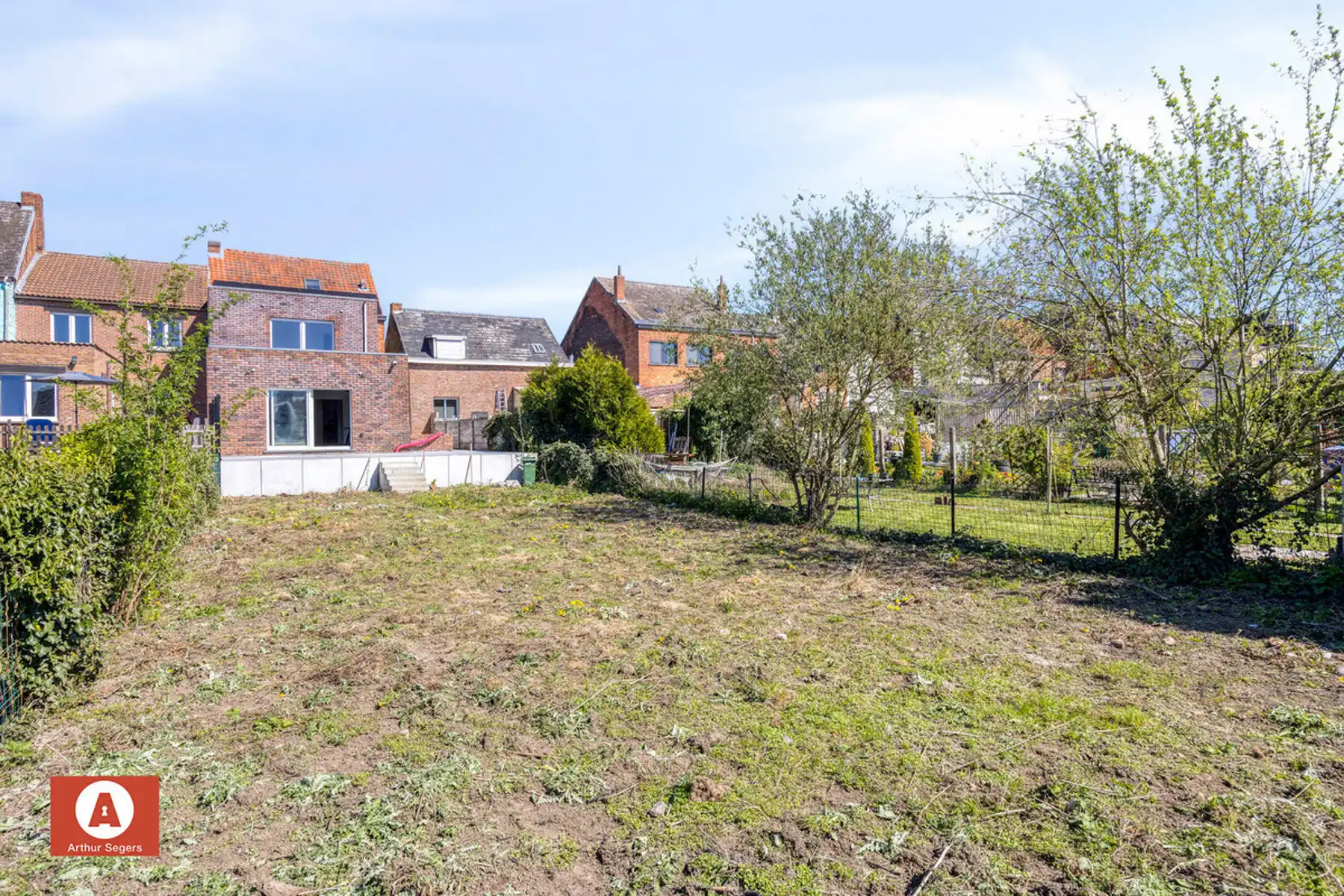 Veder af te werken/te renoveren gezinswoning mét achterbouw foto 28