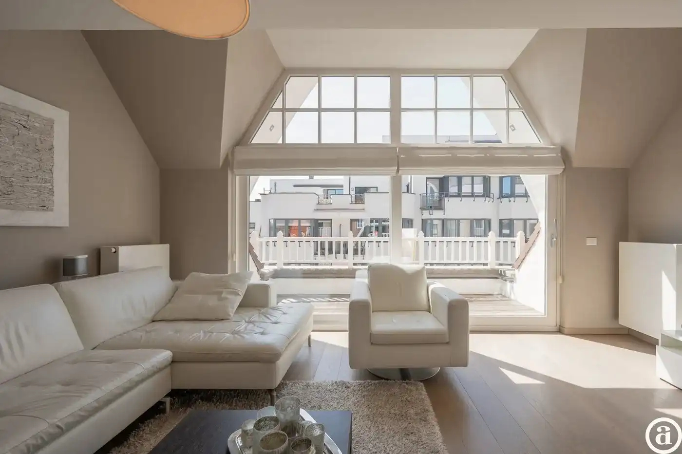 Zonnig en ruim duplex appartement met zuidgericht terras     foto 3