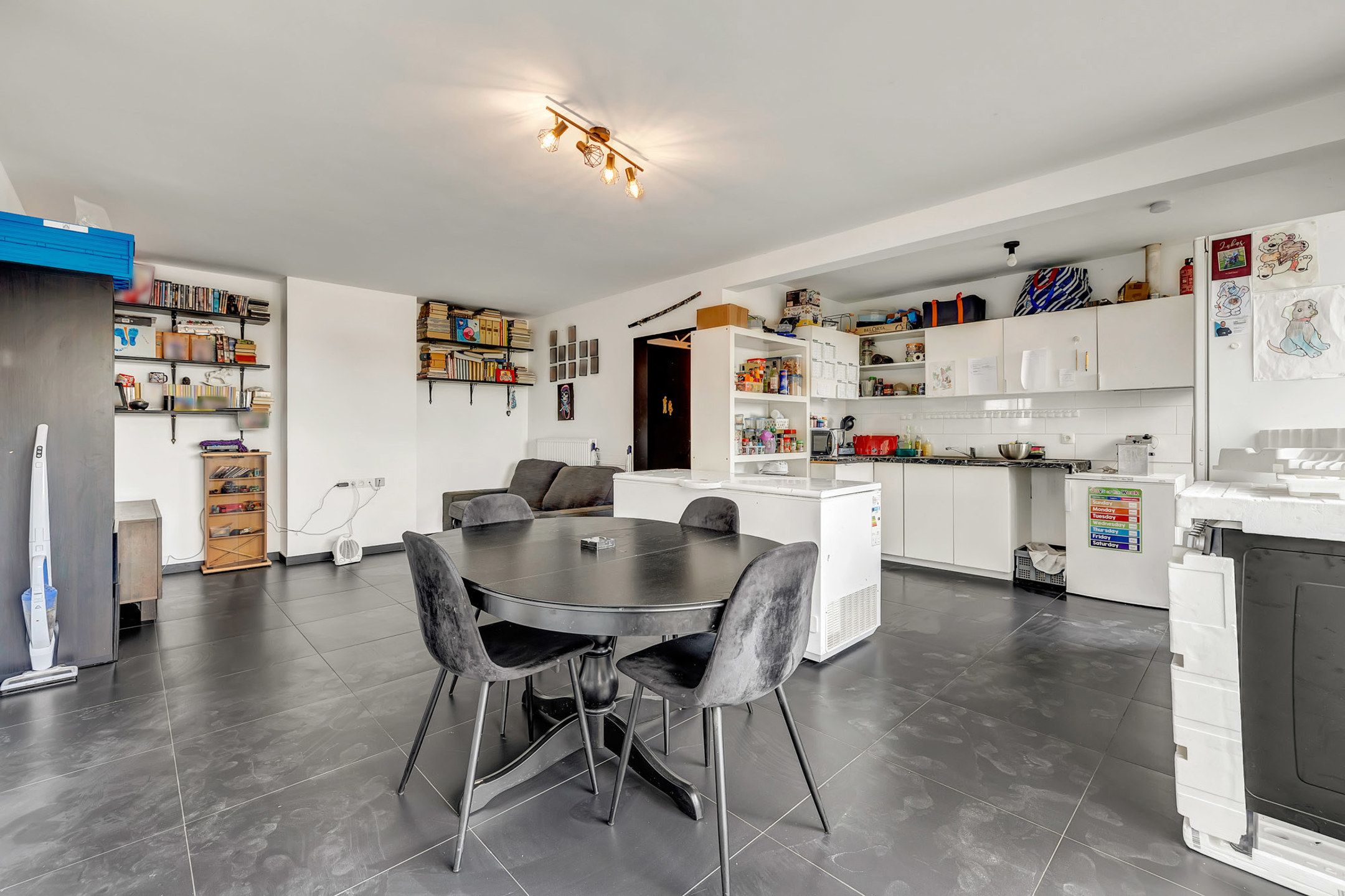 Instapklaar appartement met 3 slpk te centrum Liedekerke  foto 5