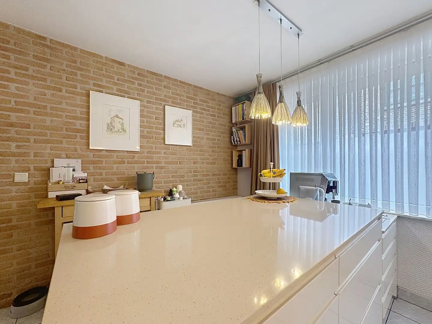 Instapklare gezinswoning met 4 slaapkamers, zonnepanelen met mogelijkheid van een overzolderde garage in Gistel foto 4