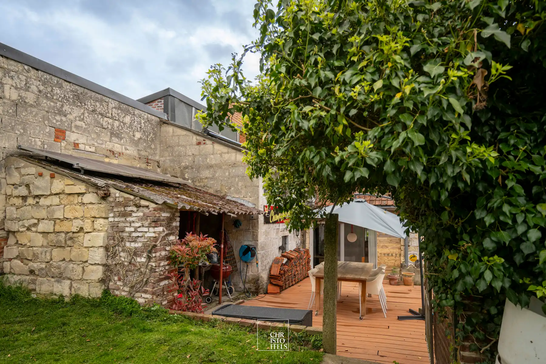 Karaktervolle woning met tuin in Riemst! foto 18