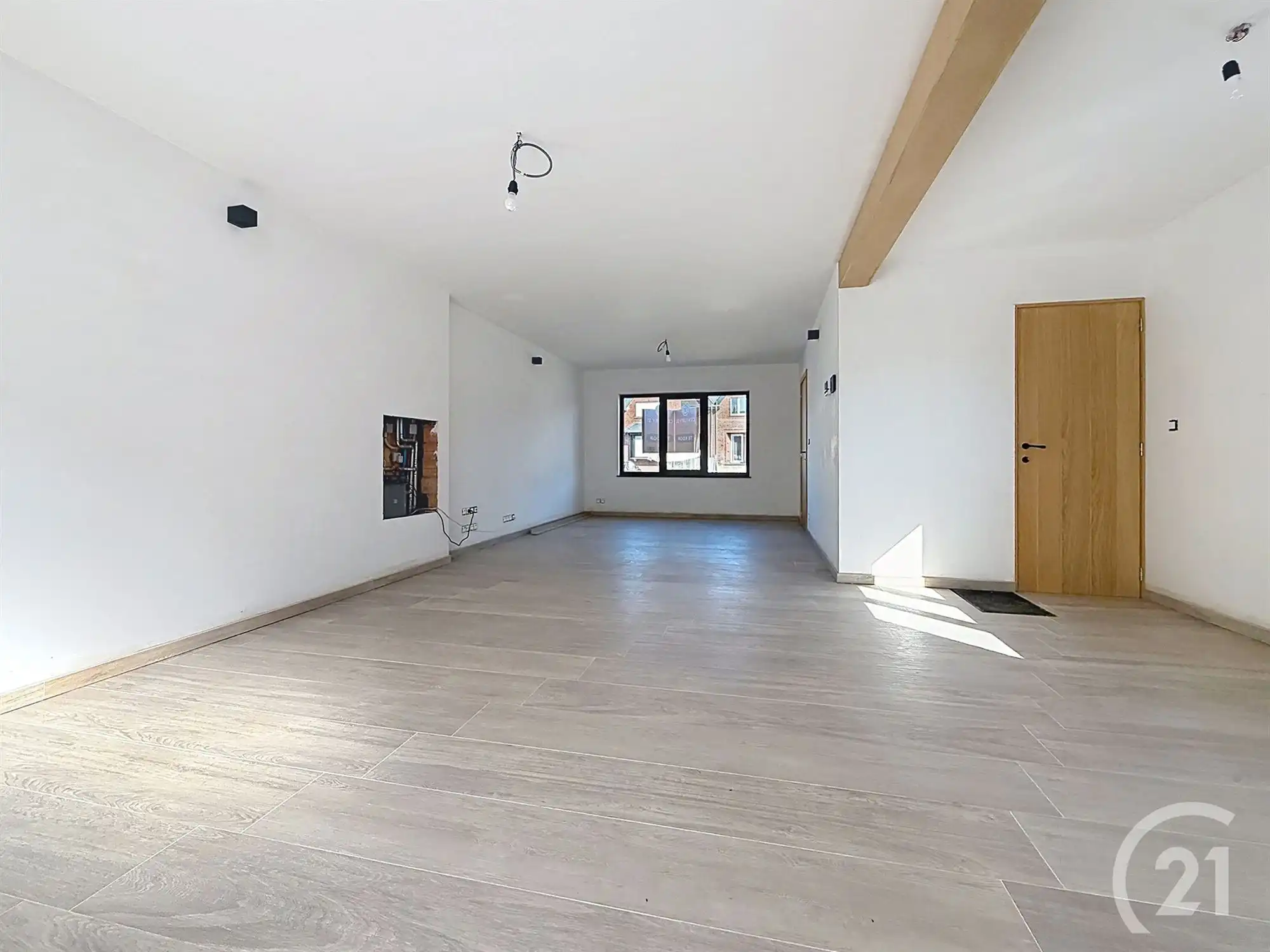 Gerenoveerde woning met garage van 91m²! foto 11