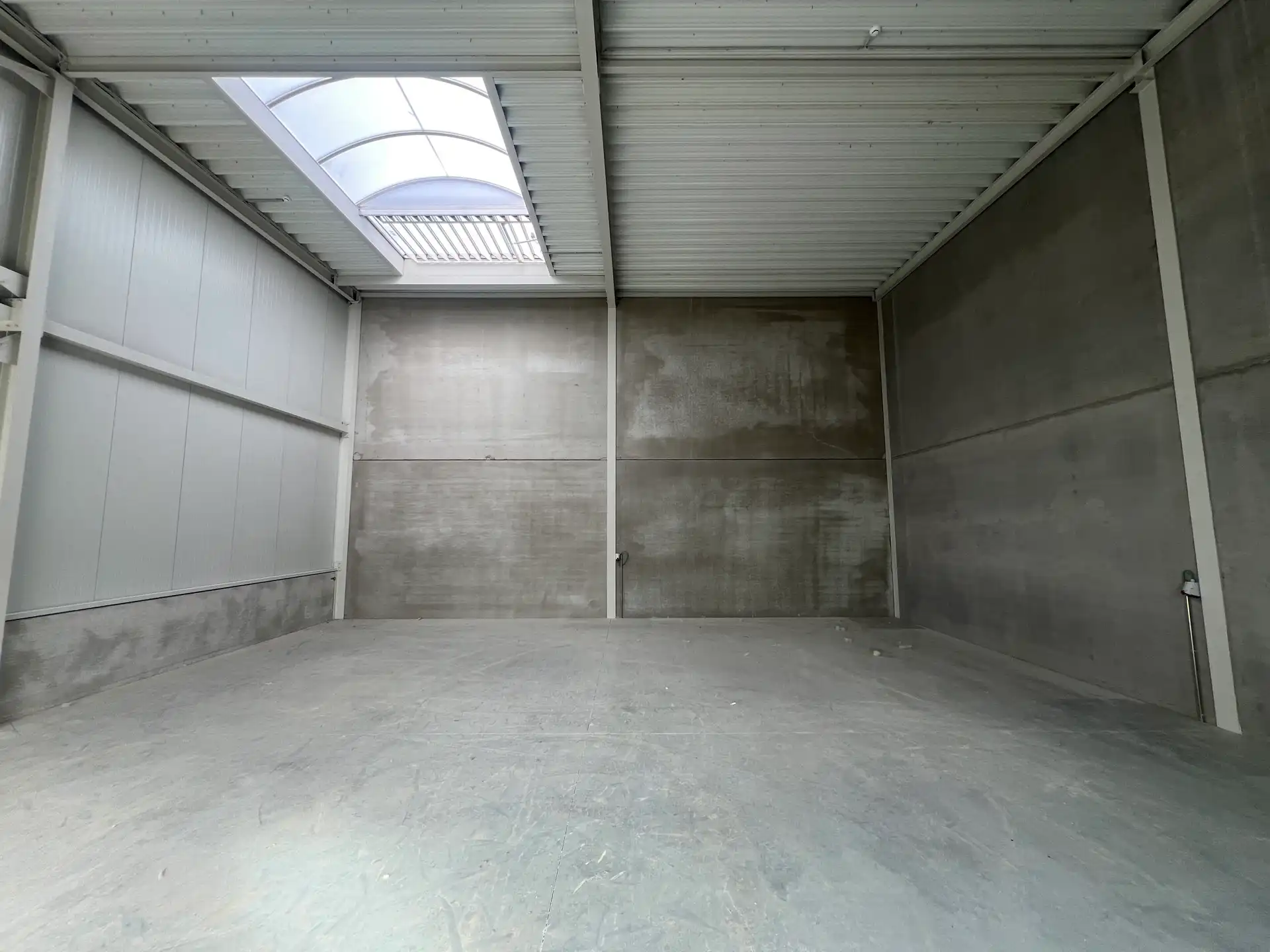 NIEUWBOUW KMO-UNIT VAN 144M² TE HUUR IN HALEN foto 4