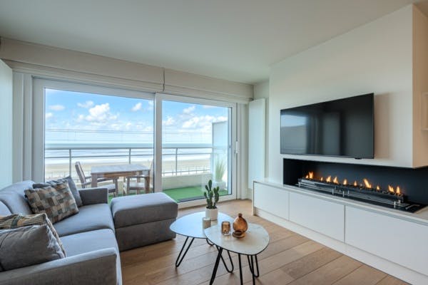 Prachtig éénslaapkamer appartement te koop op de Zeedijk te Middelkerke! foto {{pictureIndex}}