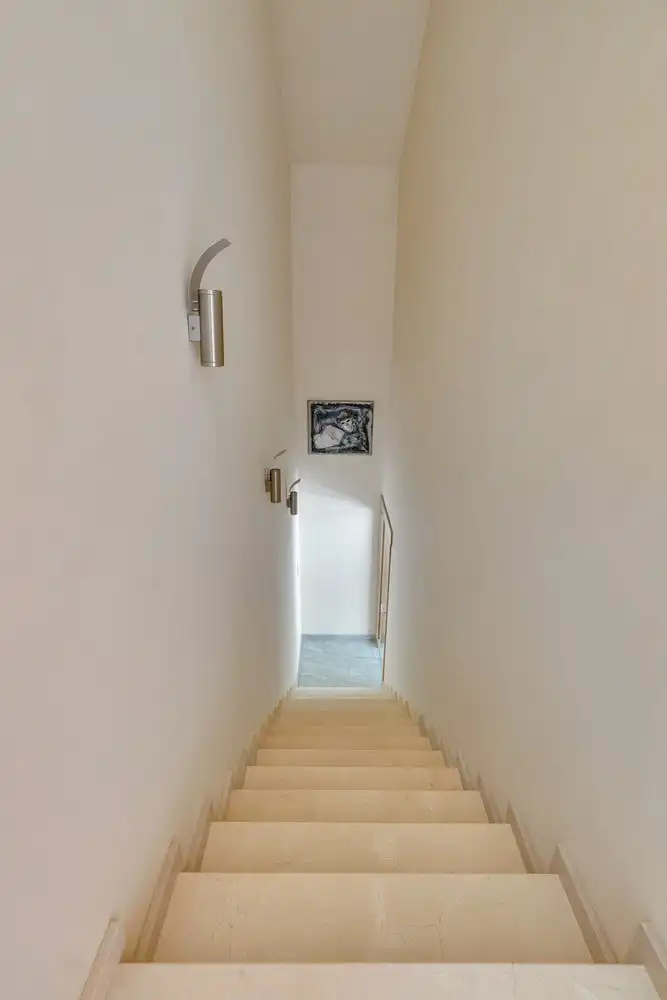 TRIPLEX-APPARTEMENT MET 2 TERRASSEN, TUIN EN BOS foto 6