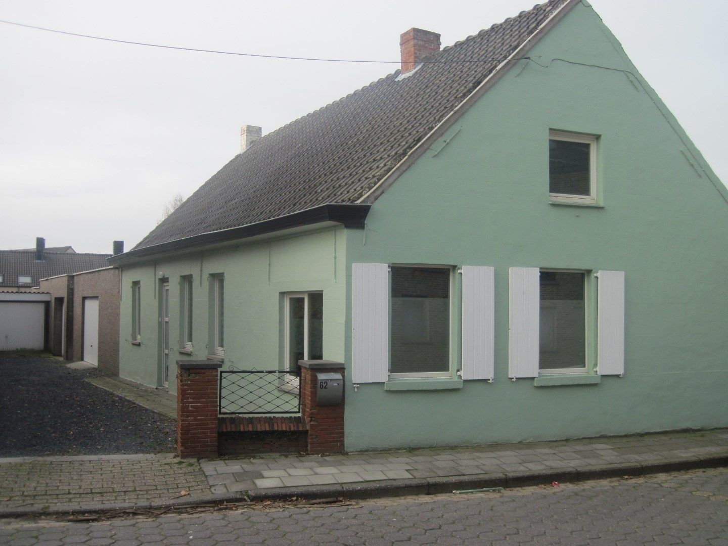 Goed gelegen, gelijkvloerse woning. foto {{pictureIndex}}