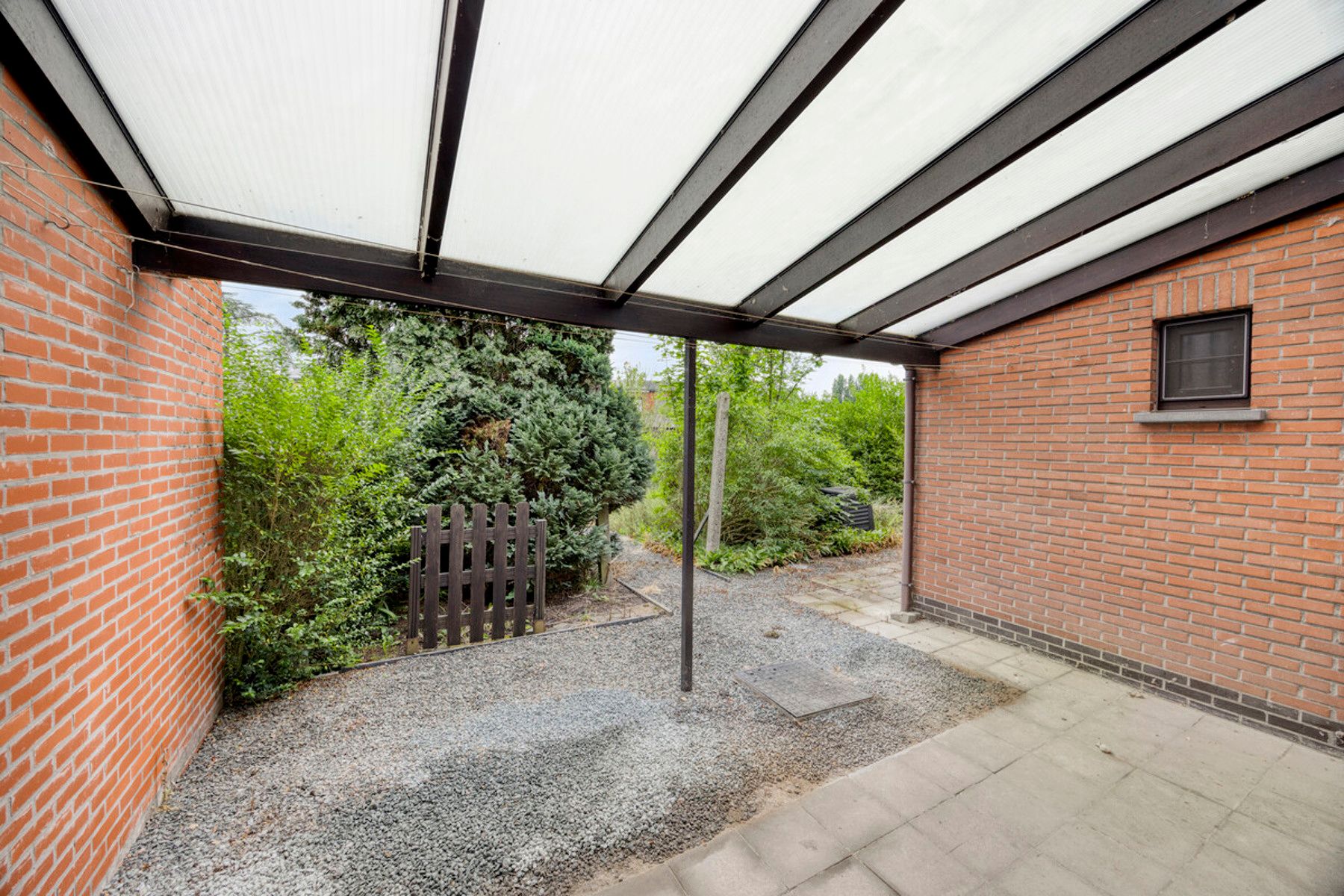 IN OPTIE - Onderhouden half-open bebouwing met garage. foto 25