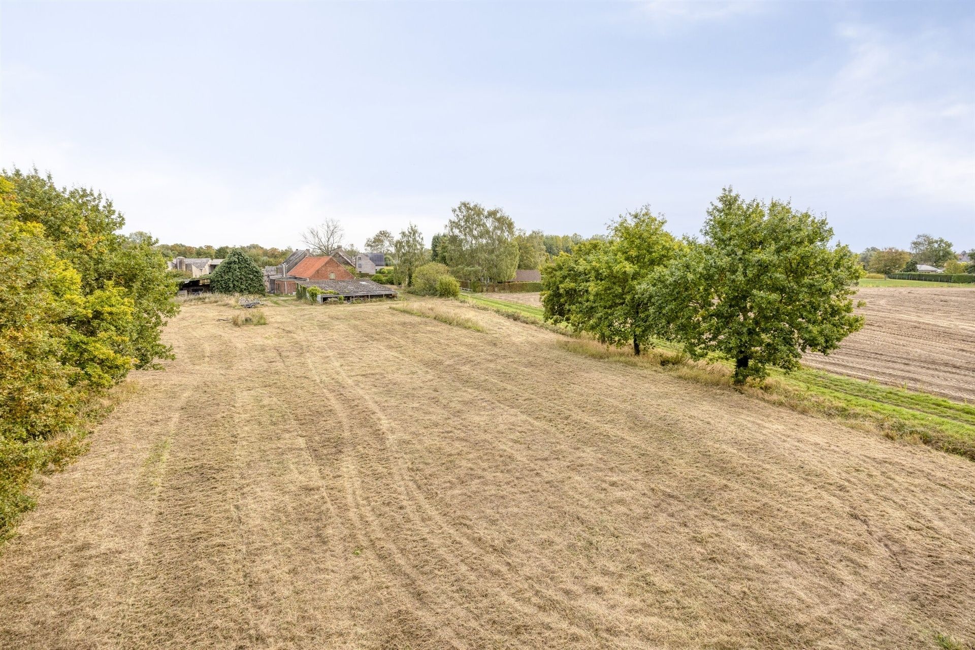 Hoofdfoto van de publicatie: Volledig te renoveren hoeve