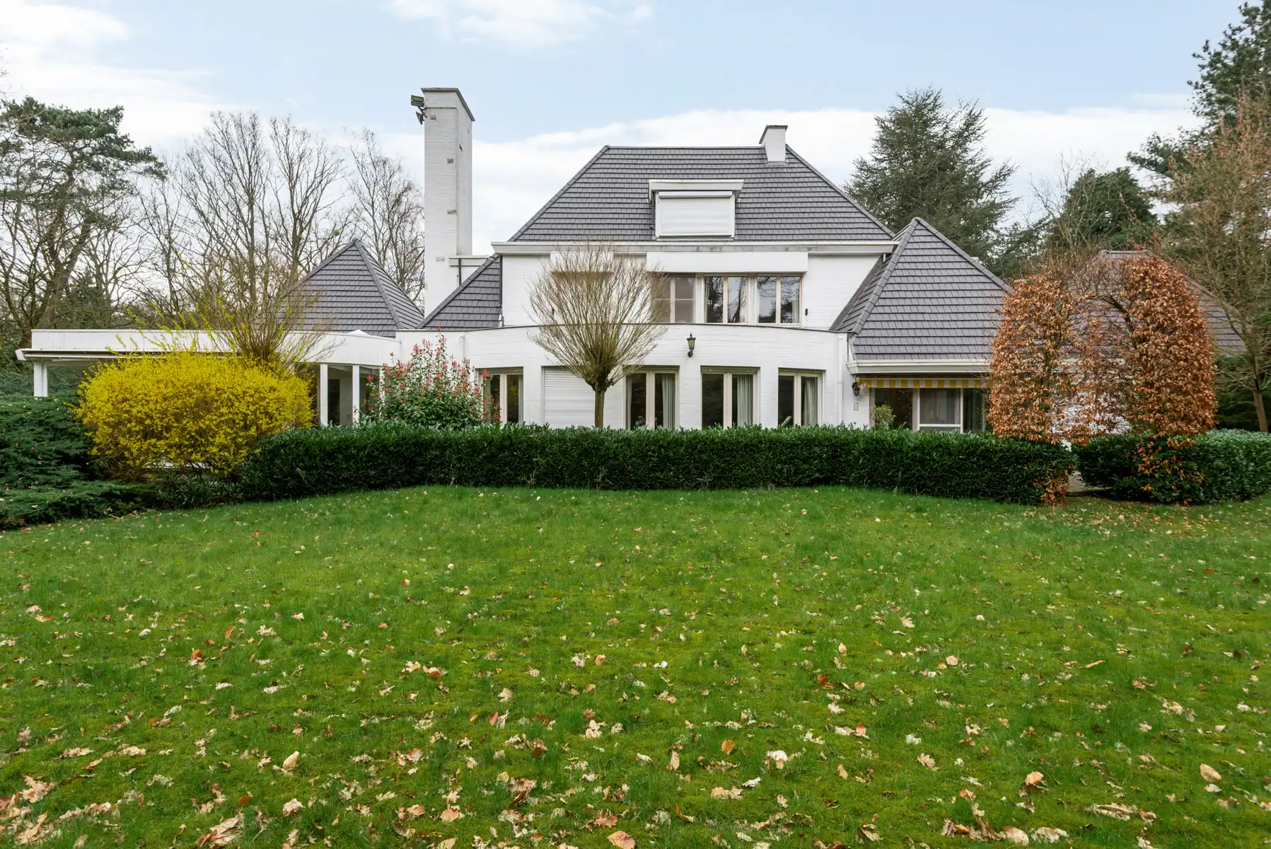 Te renoveren villa op toplocatie, voorkant Schilde  foto 32