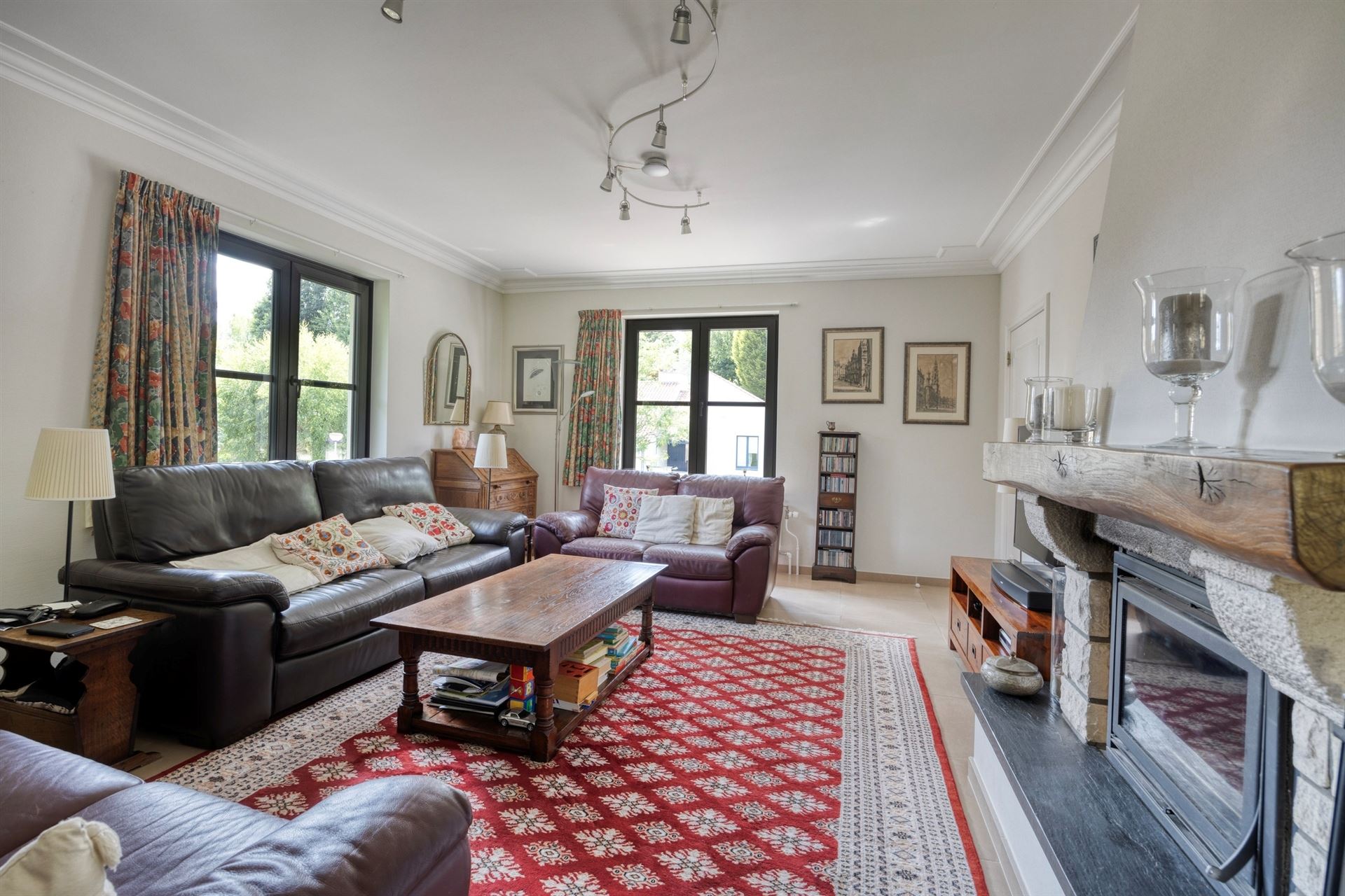 Prachtige charmante villa in rustige wijk foto 7