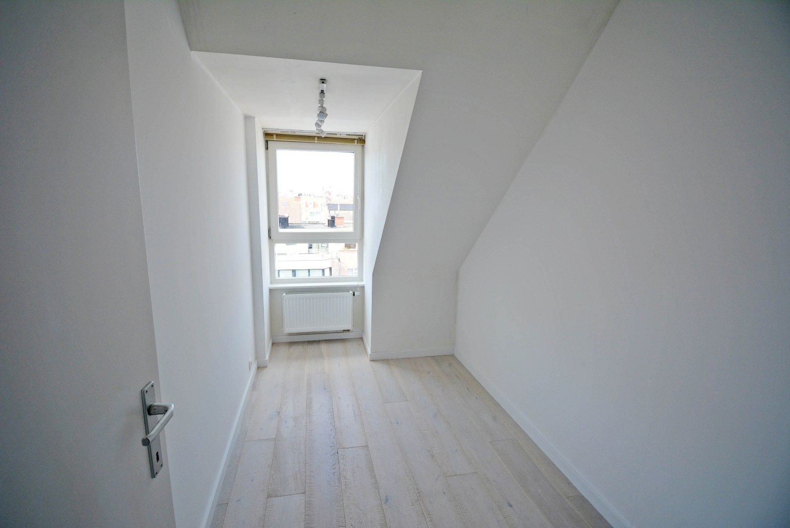 centraal gelegen duplex dak appt in recent gebouw  foto 15