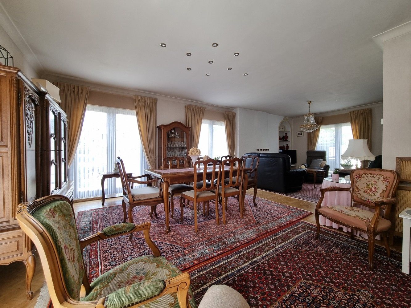 Ruime, instapklare woning met 4 slpks op 6a71ca foto 4