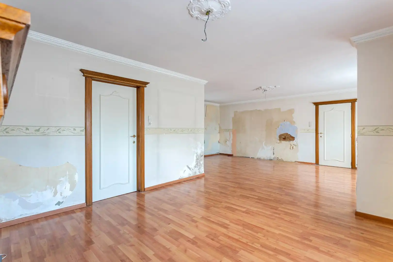 Te renoveren fermette met 3 slpk, bijgebouw en garage en mogelijkheid tot uitbreiding (bouwgrond) foto 7