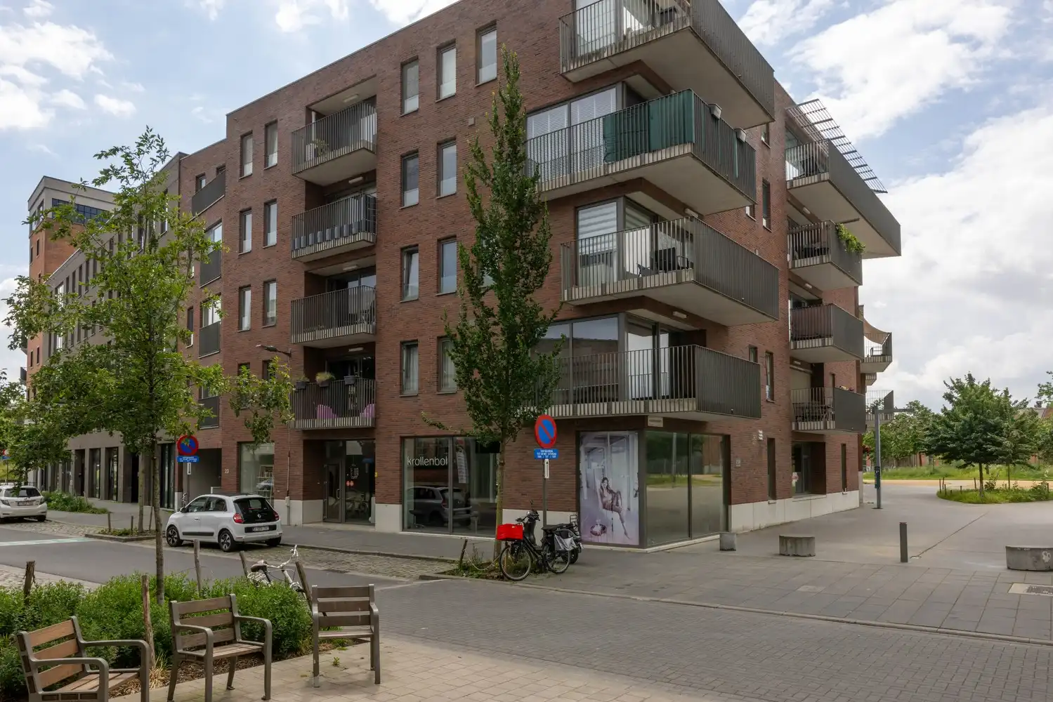 Ruim 2SLK-appartement (95 m²) met terras en zicht op Park Spoor Noord + parking foto {{pictureIndex}}