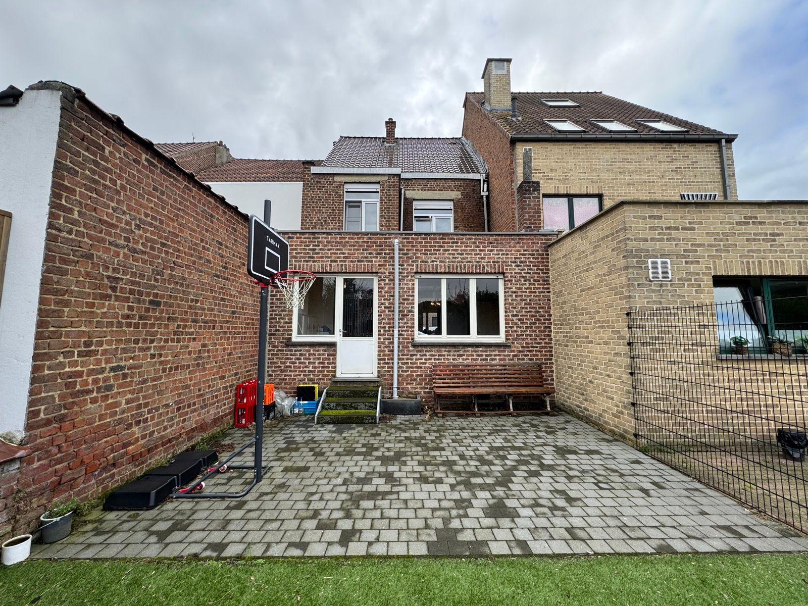 Goed gelegen woning met 3 slaapkamers en tuin foto 21