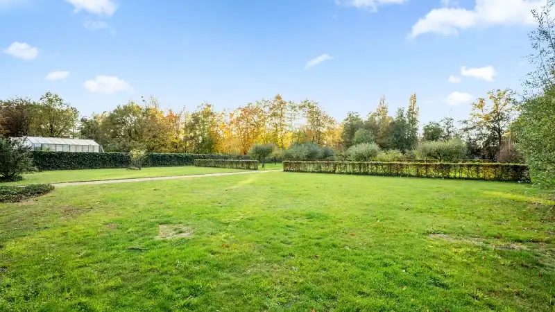 Moderne villa 247m² met bijgebouw-garage en zwembad op 58 are foto 41