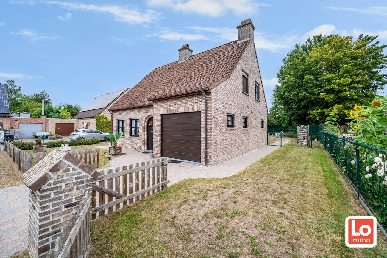 VERKOCHT! Instapklare open woning met inpandige garage op een rustige en residentiële ligging in Sint-Amandsberg, vlakbij Gent! foto 22