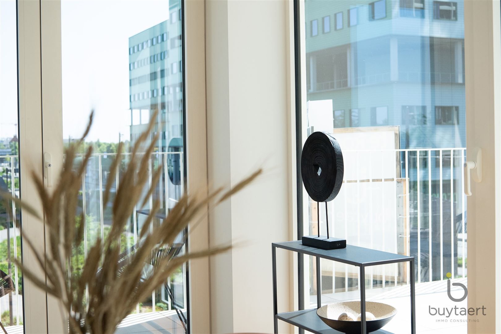 Luxe 3 slpk appartement met een gigantisch terras met zicht op het Kempisch dok. foto 13