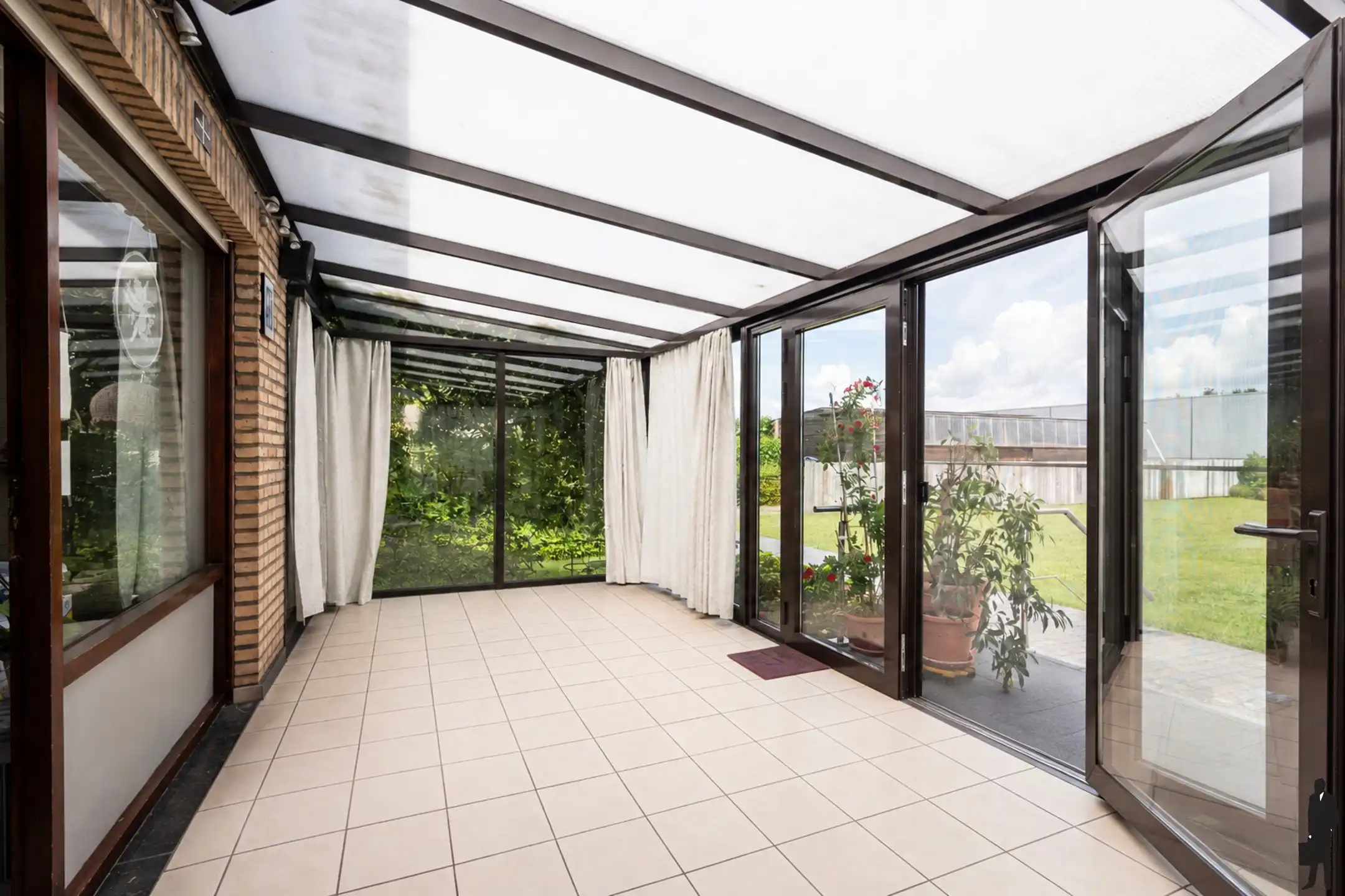 Split-levelvilla met bouwgrond op 2.636 m²   foto 9