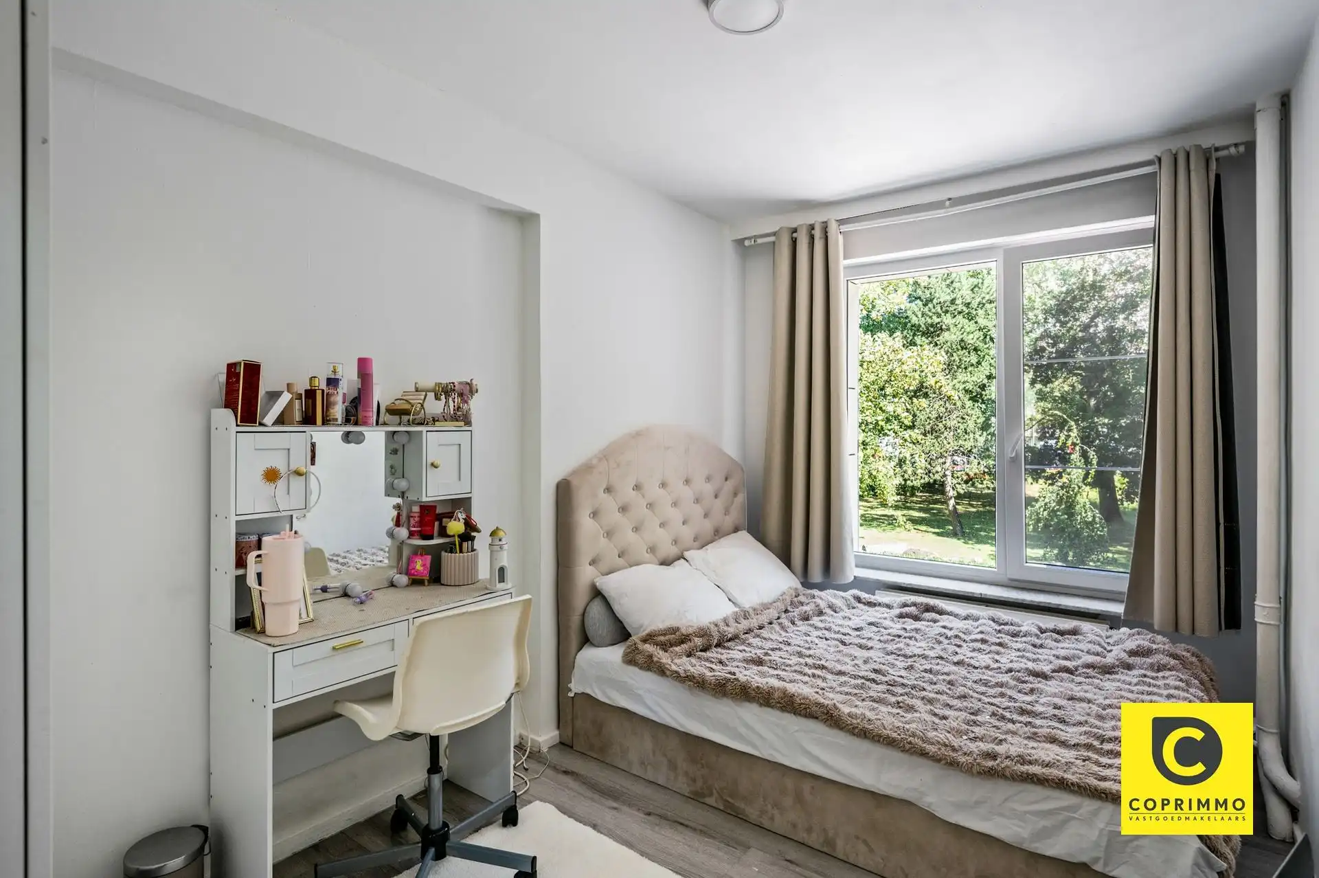 Hoek-app met 3 slaapkamers en terras! foto 9