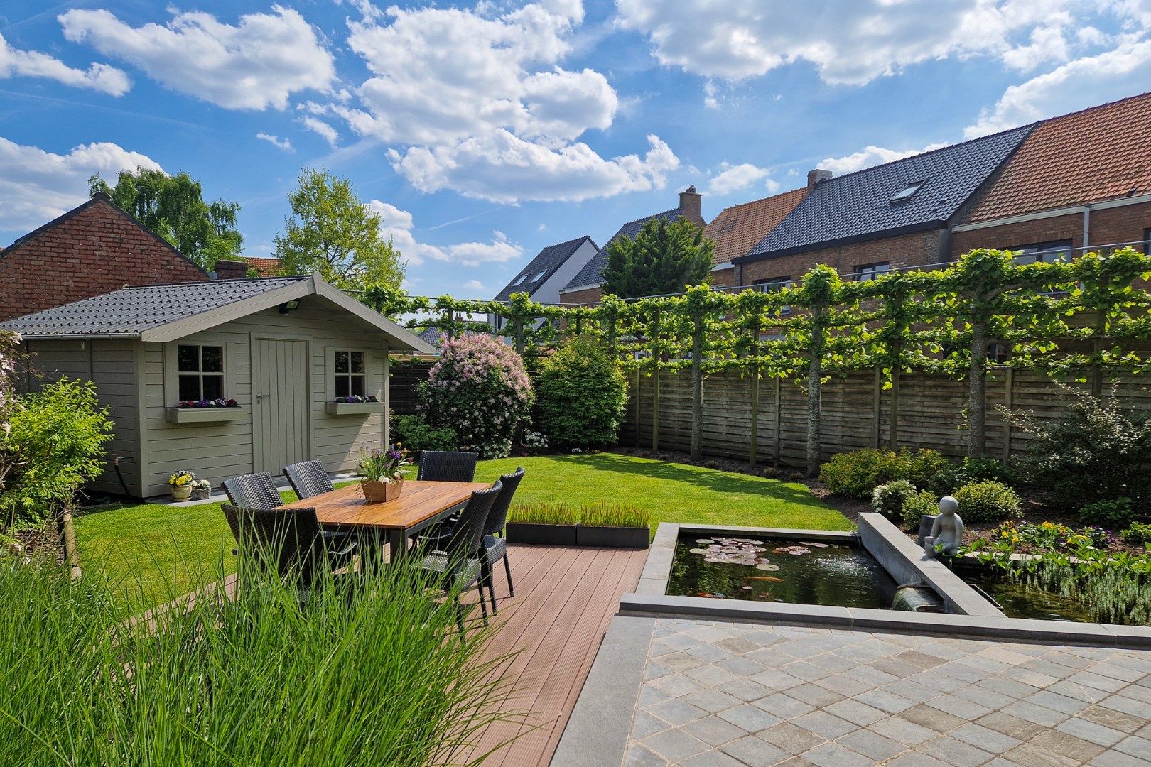 Instapklare, uitstekend onderhouden woning in hartje Oudenburg. foto 3