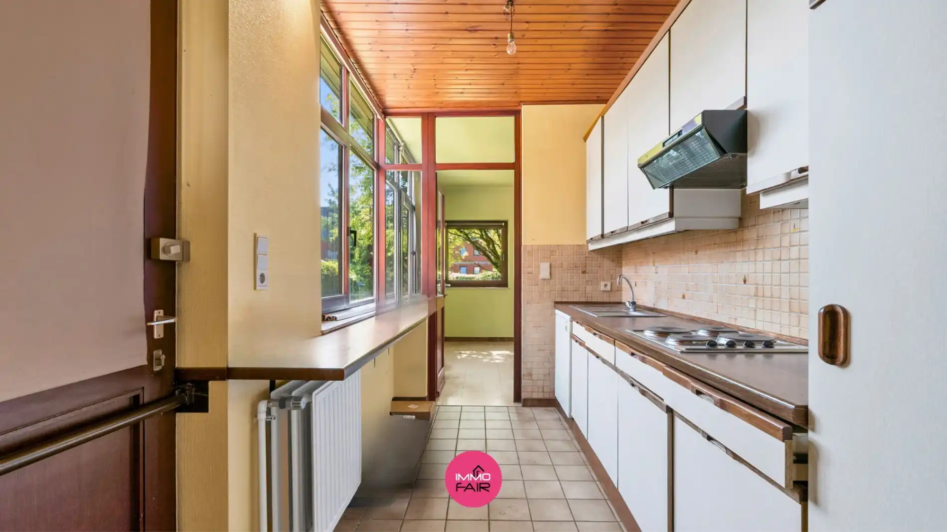 Polyvalent handelspand met duplexappartement in hartje Lanaken! foto 7