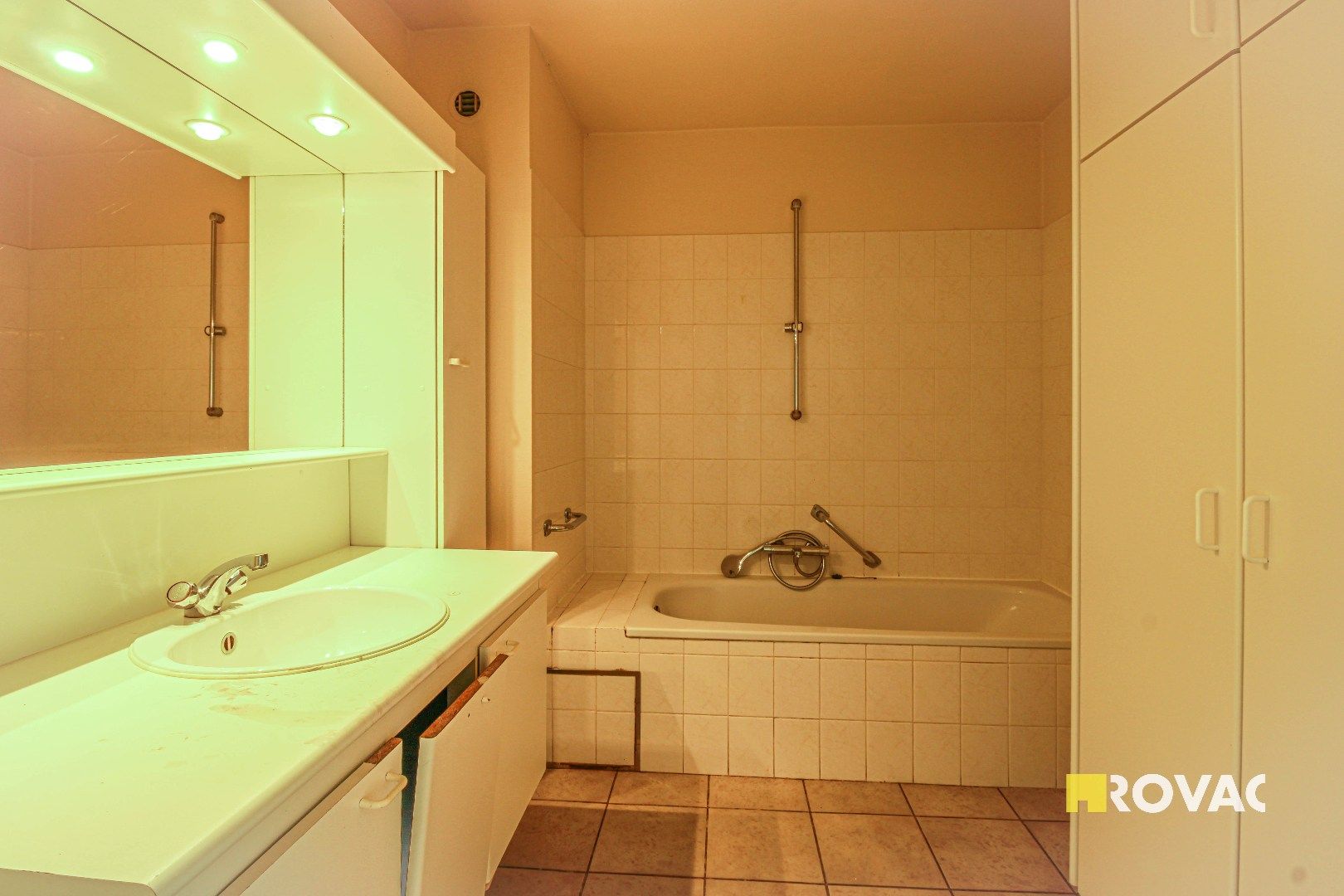 Appartement met private autostandplaats! foto 12