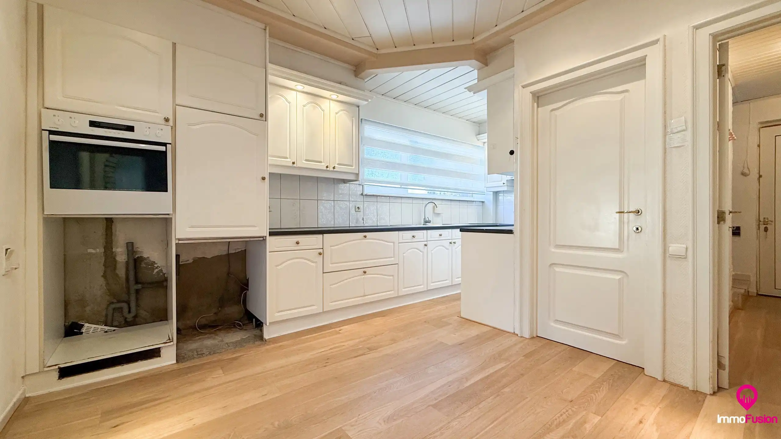 Charmante woning met 3 slaapkamers op ruim perceel van 890m² foto 7