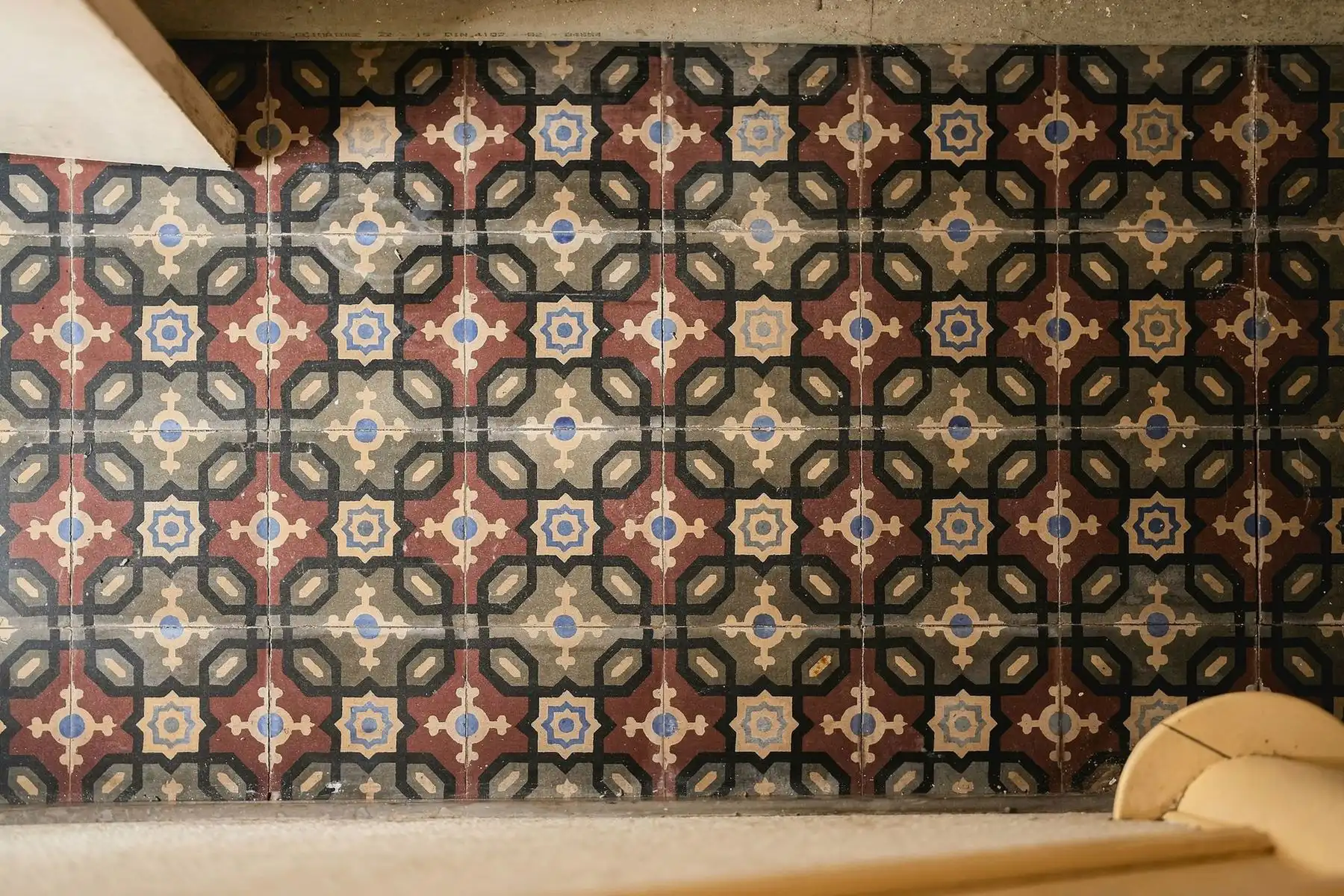 Te renoveren neoclassicistische woning op de rand van Bruge foto 12