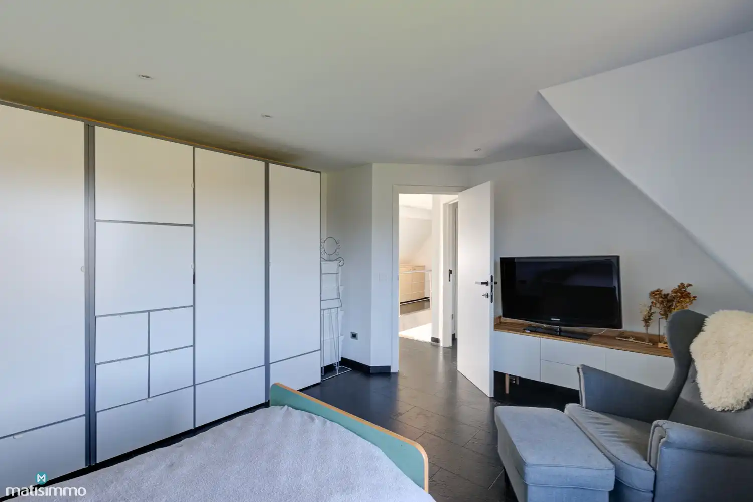 GERENOVEERDE WONING MET 3 SLAAPKAMERS, RUIME GARAGE EN TUIN (11A 40CA) TE BILZEN foto 22