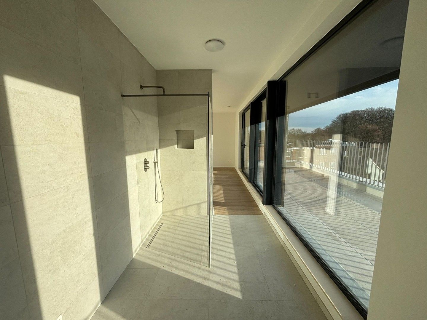 PENTHOUSE MET TWEE RUIME TERRASSEN foto 9