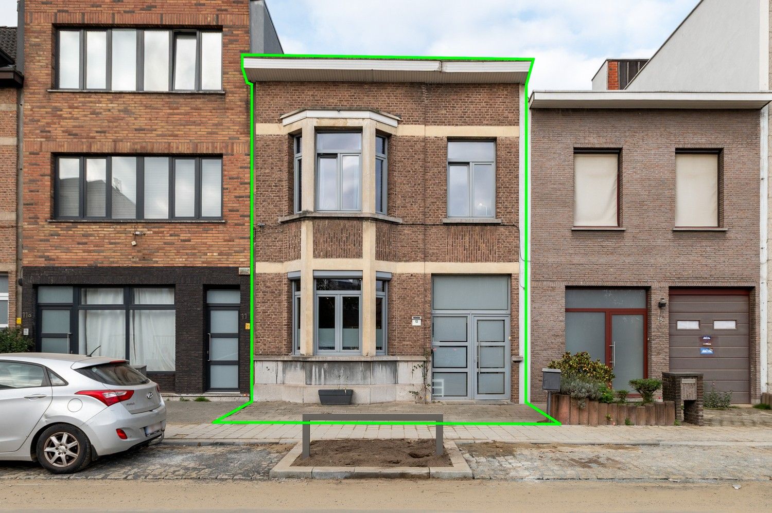 Charmant huis met 3 slaapkamers, koer en terras te Deurne! foto {{pictureIndex}}