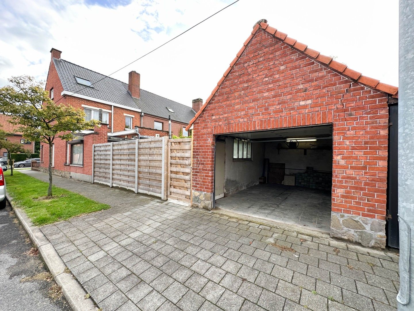 Instapklare HOB met 3 slaapkamers en garage nabij centrum Izegem! foto 17