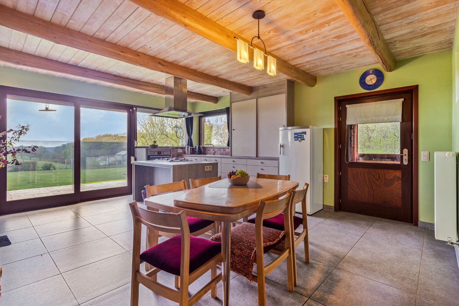 Karaktervolle en zeer ruime woning met Gîte en Chambre d’Hôtes foto 4