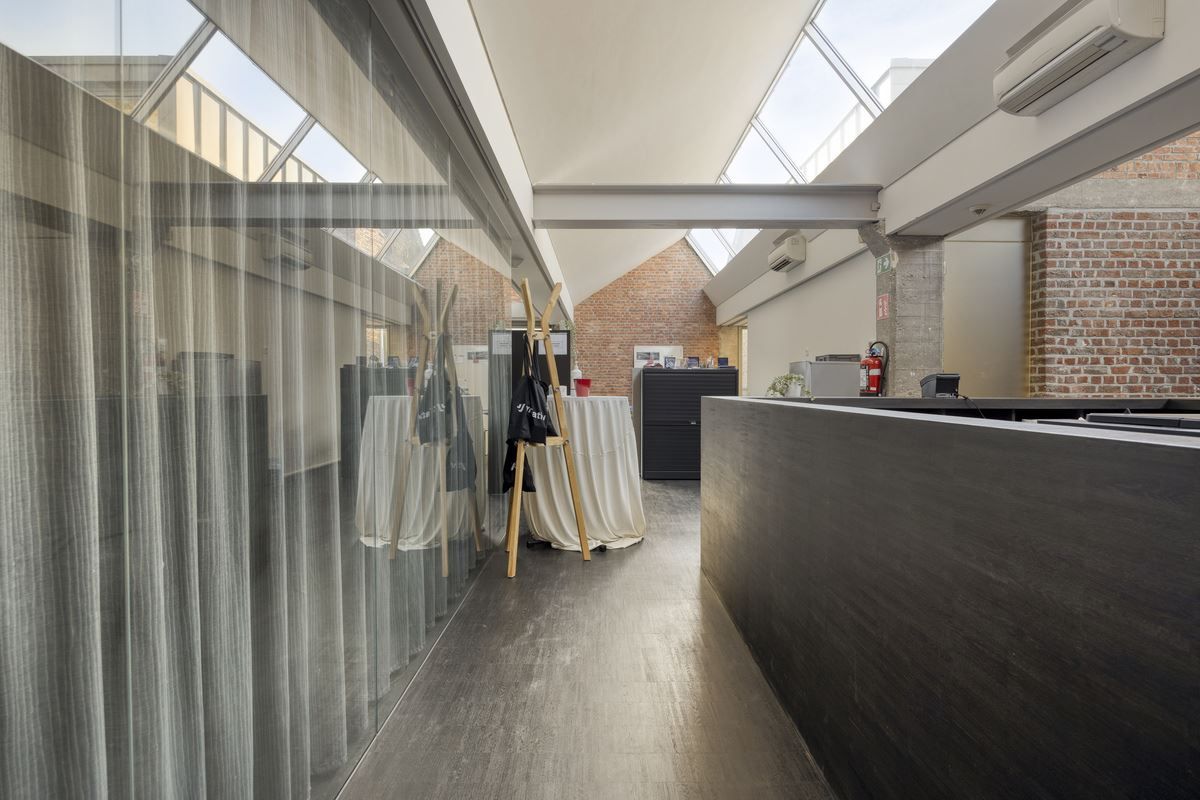 Moderne kantoorruimte op toplocatie nabij E40 en stadscentrum foto 13