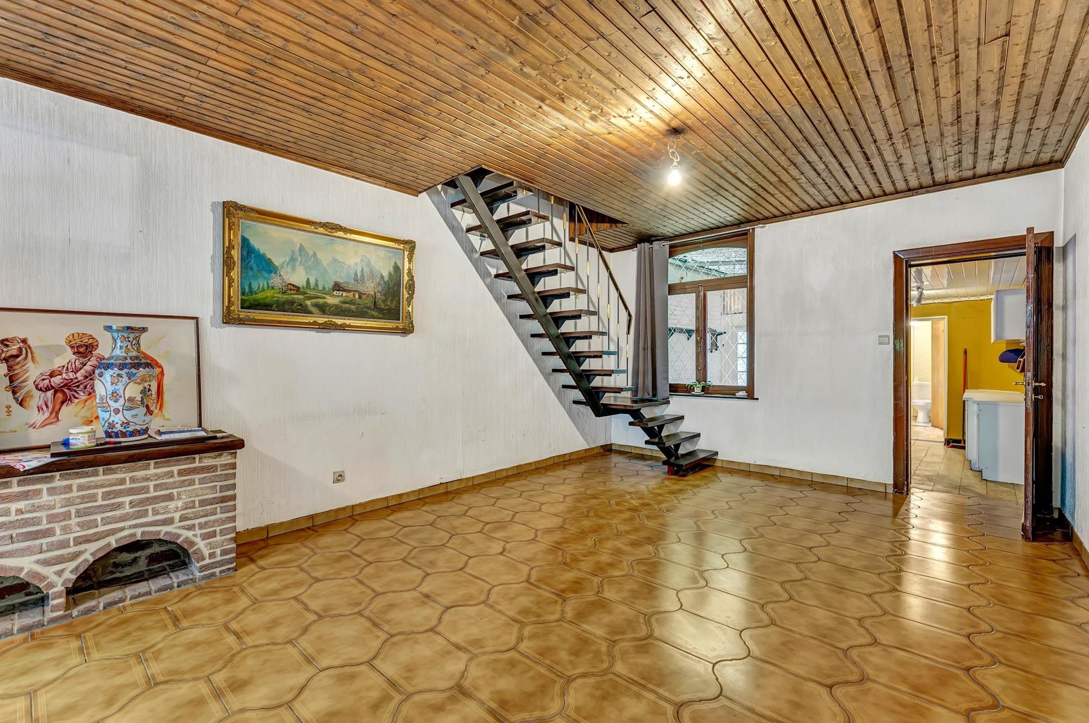 Te renoveren woning nabij centrum Aalst met 2 ruime slpks foto 5