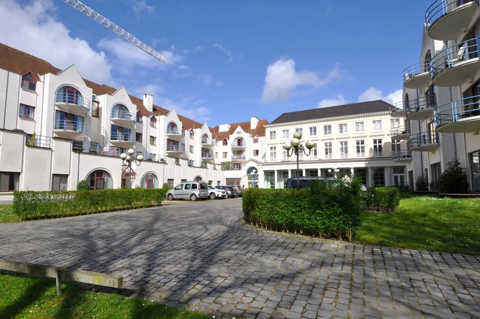 Gerenoveerde serviceflat met 1slk in klassevolle residentie in hartje Brugge foto 15