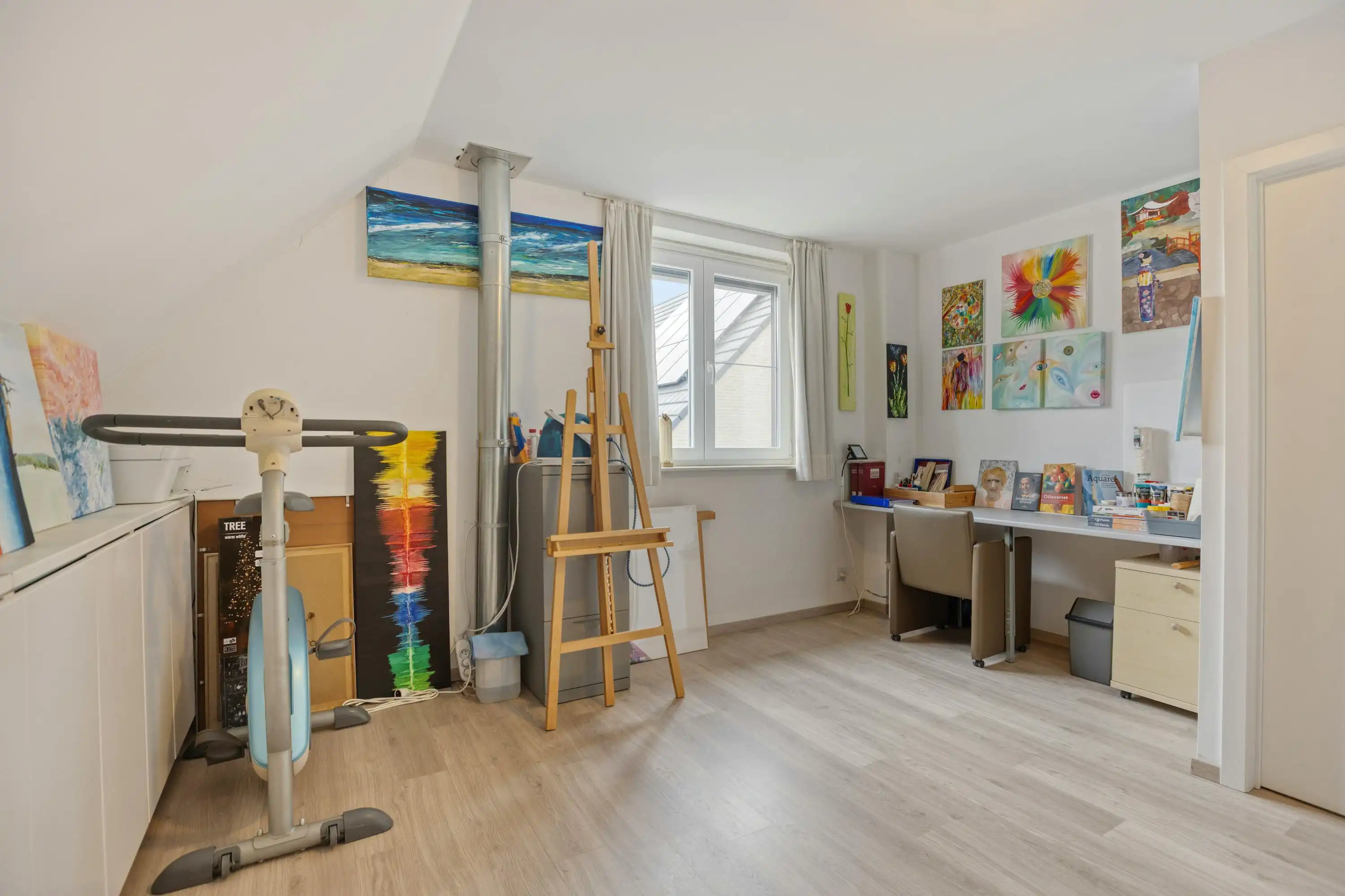 Afgewerkt huis te koop in Ieper met 3 kamers, tuin en garage foto 25
