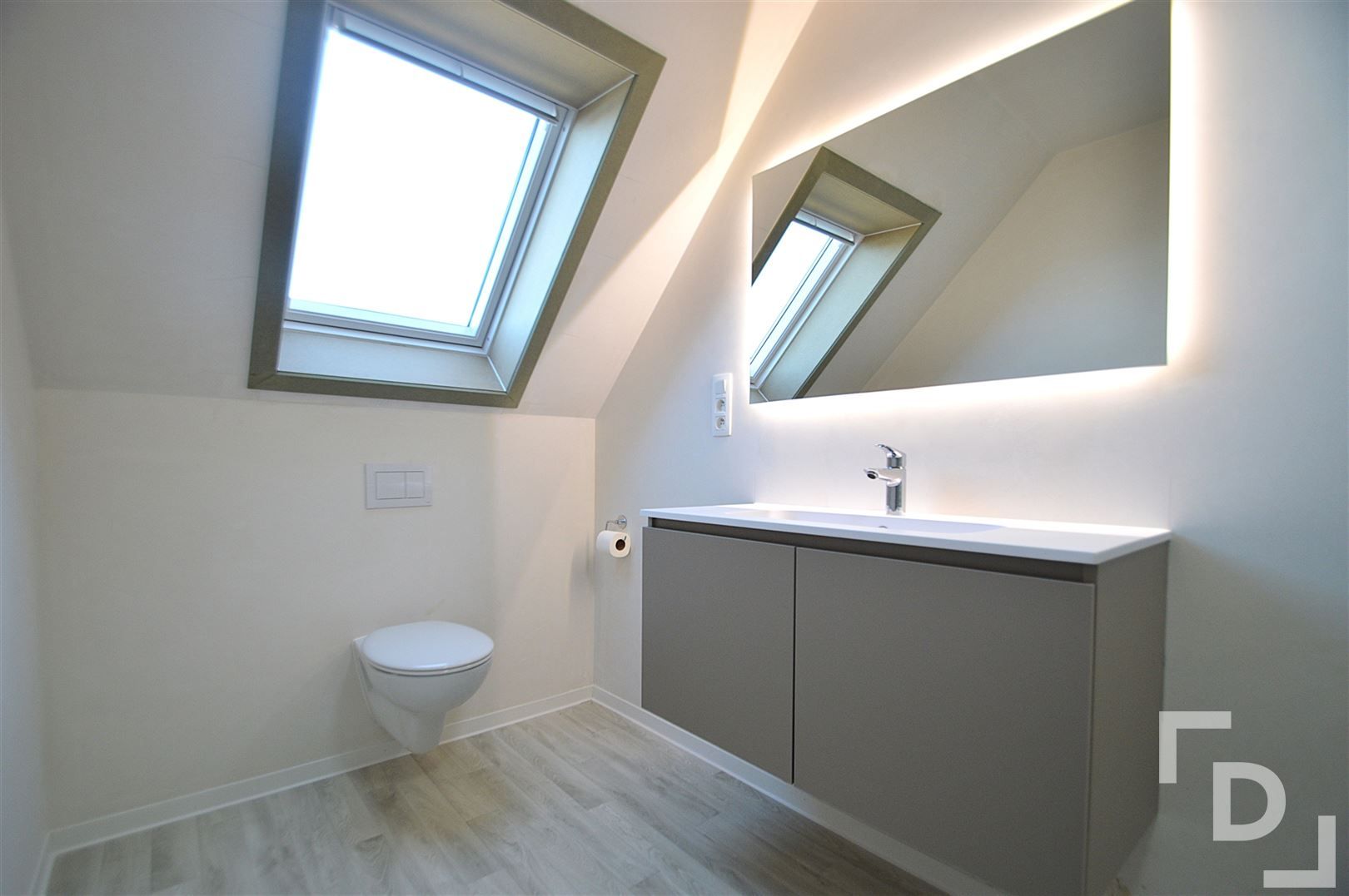Nieuwbouwwoning met carport te huur in Wijtschate. foto 12