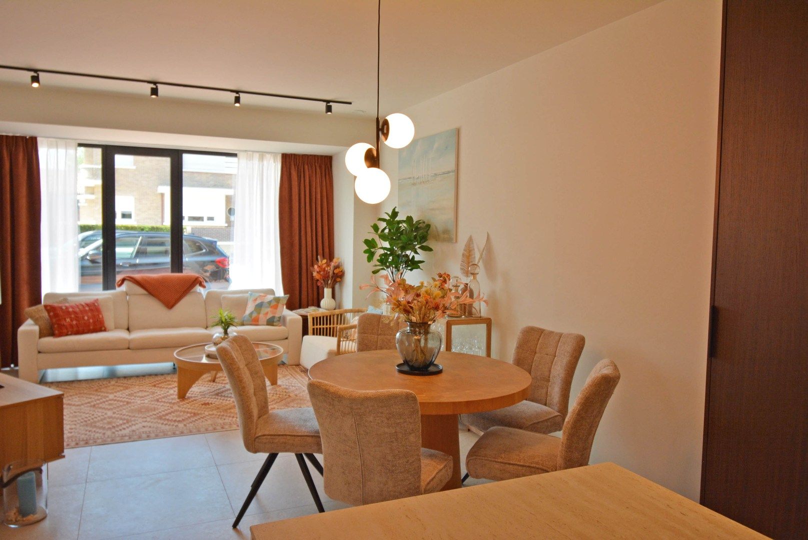 Appartement in het centrum van Knokke met eigen buitenruimte - eerste verhuur! foto 4