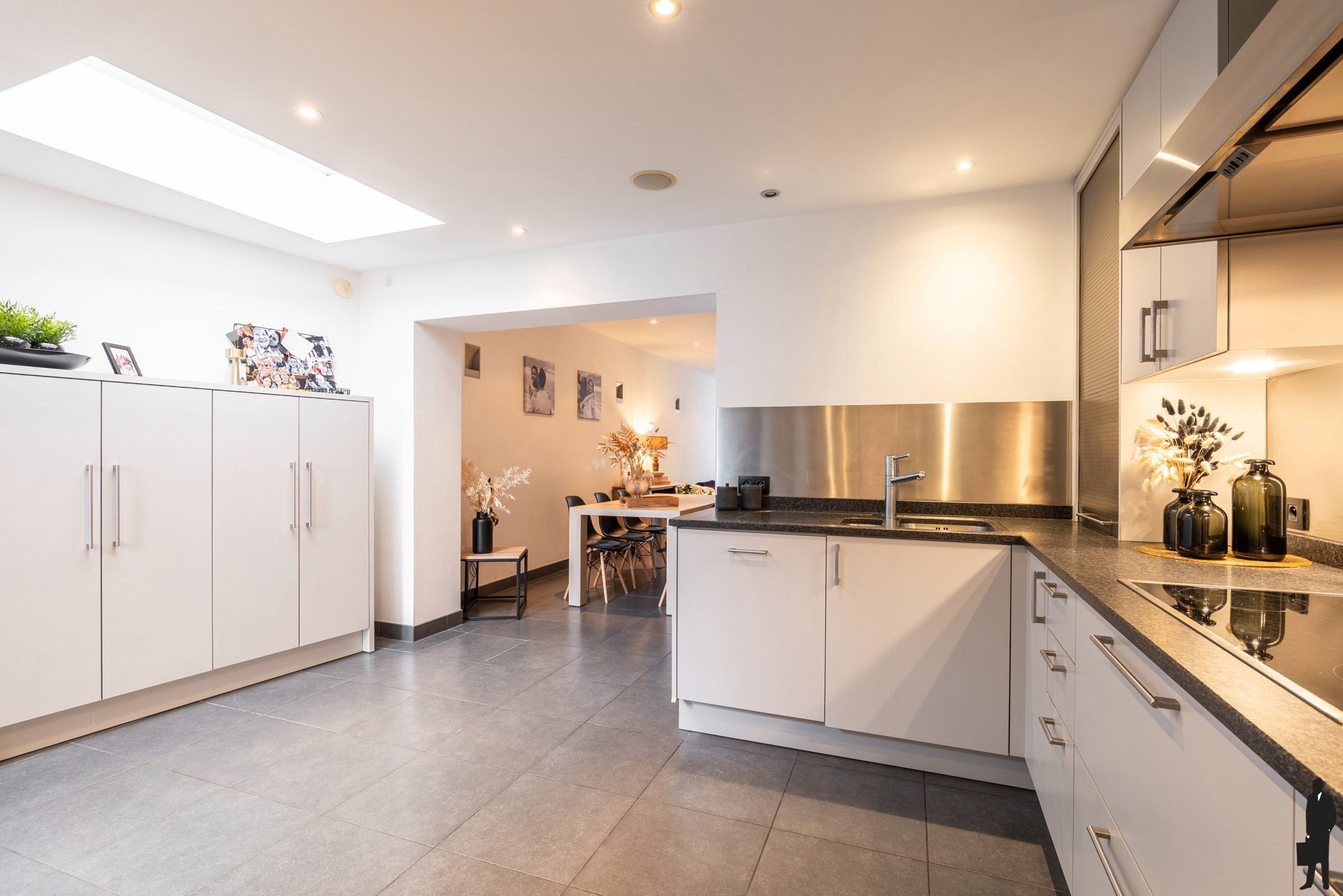 Instapklare stadswoning met diepe tuin en garage. foto 11