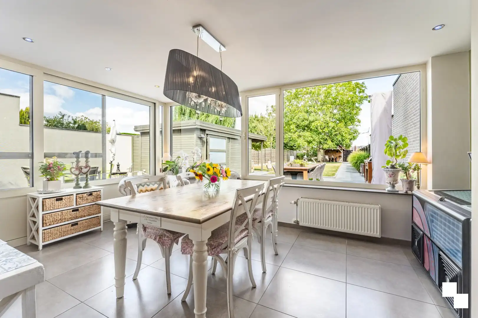 Riante en bijzonder verzorgde gezinswoning te Ingelmunster foto 9