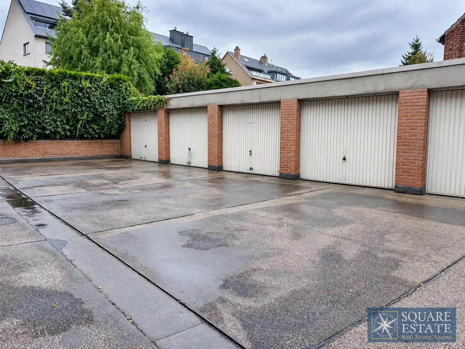 Afgesloten garagebox op een ideale locatie in Wemmel foto {{pictureIndex}}